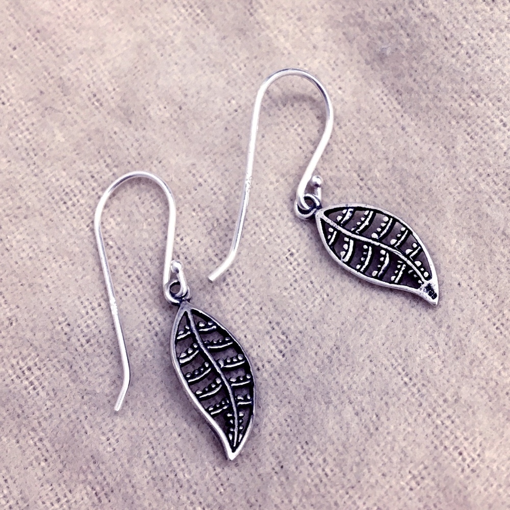 🍂 Silver Bali Leaf Earrings 🍃